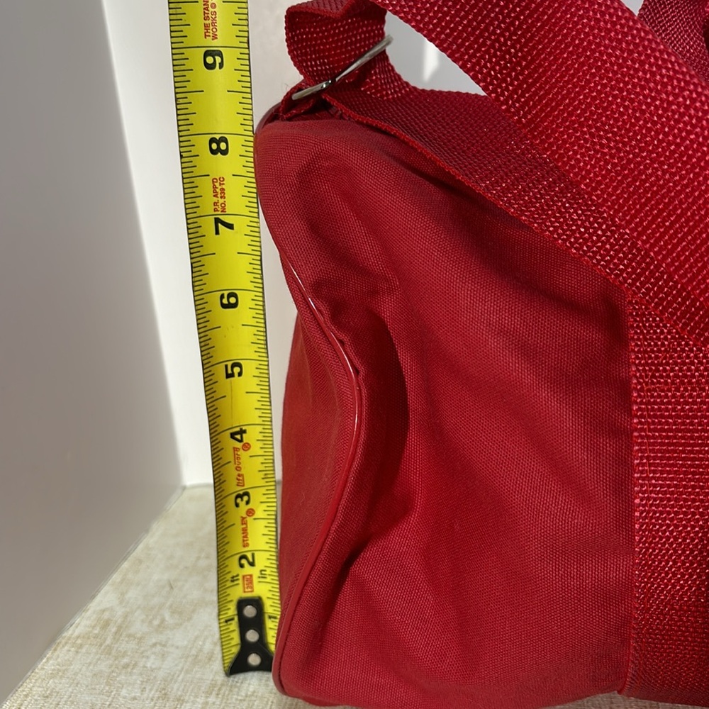 Vintage Small Marlboro Duffel Bag - (1980's/1990's)(free Marlboro cookbook) - Picture 6 of 16